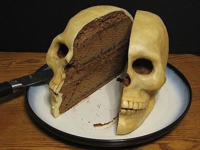Праздничный пирог на день рожденье сатанисту