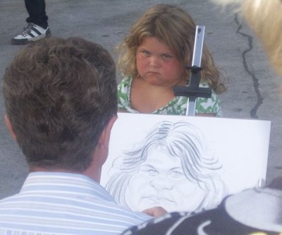 Дядя,рисуй старательней,заметил, как я на Мону Лизу похожа?