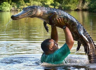 Я всегда знала, что Гена и крокодил - это два разных человека!