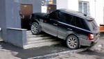 новый Land Rover теперь и с возможностью парковки у дверей ...