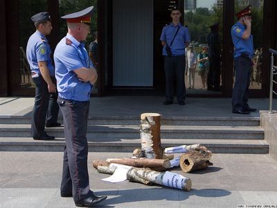 В таком состояние обычно попадают в трезвяк.