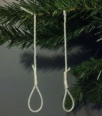 Новогодняя  елка  в камере смертника