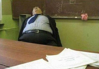 Даже препод уснул от своей лекции 