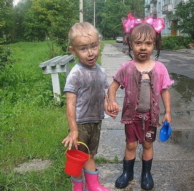Наглядный пример того, что дети тоже умеют играть грязно