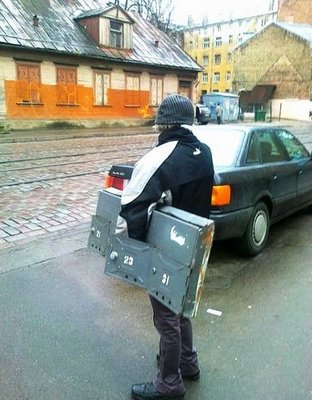 Петрович никому не говорил, что работает на почтовом ящике.