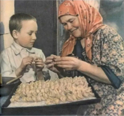 Иван-царевич, с Серым Волком, и с приправой!
Внучок, я угощу тебя на славу!