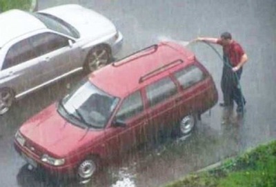 Как всегда помыл машину и сразу дождь
